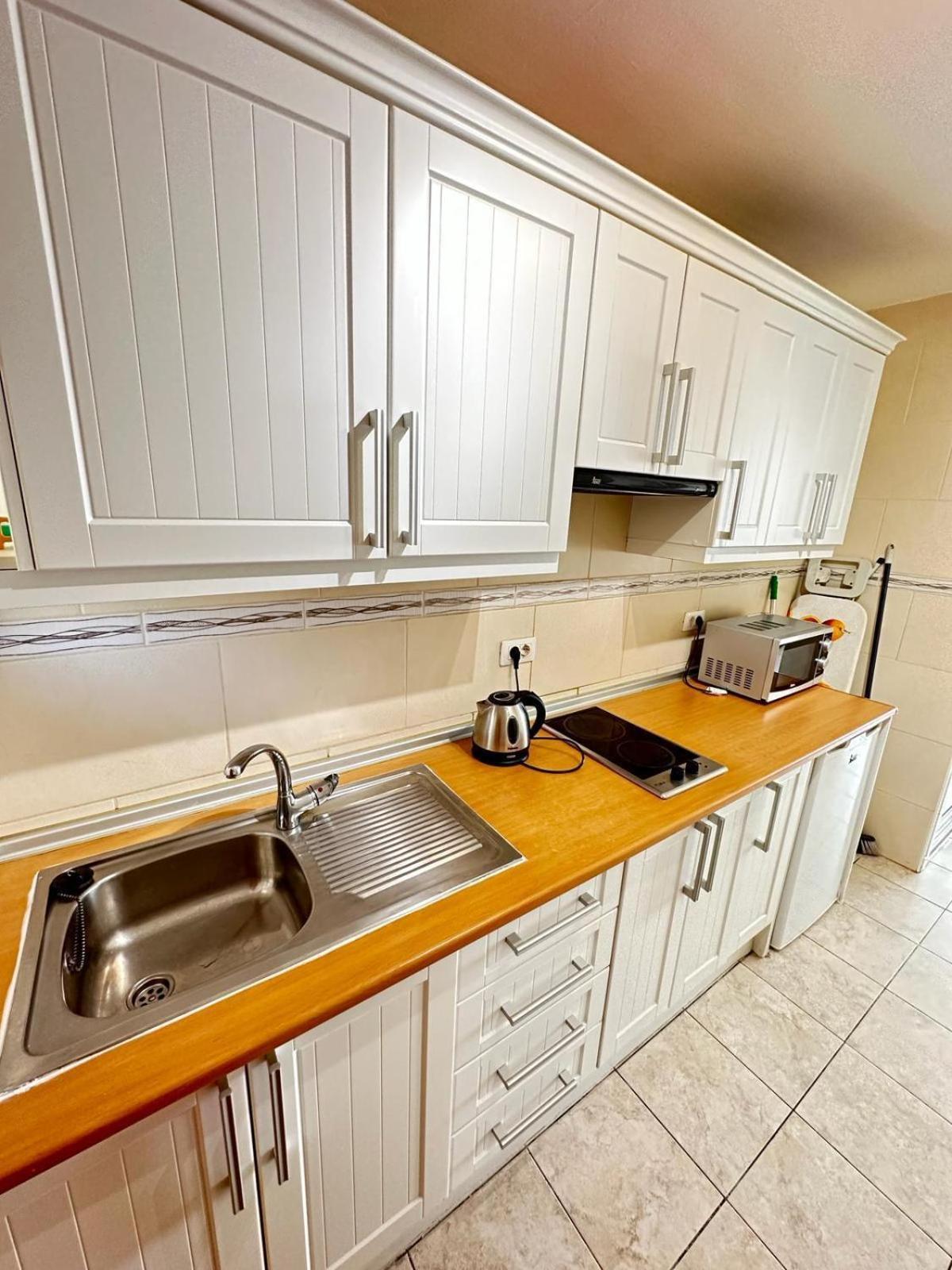 Firstline Apartment Los Cristianos Arona  Extérieur photo