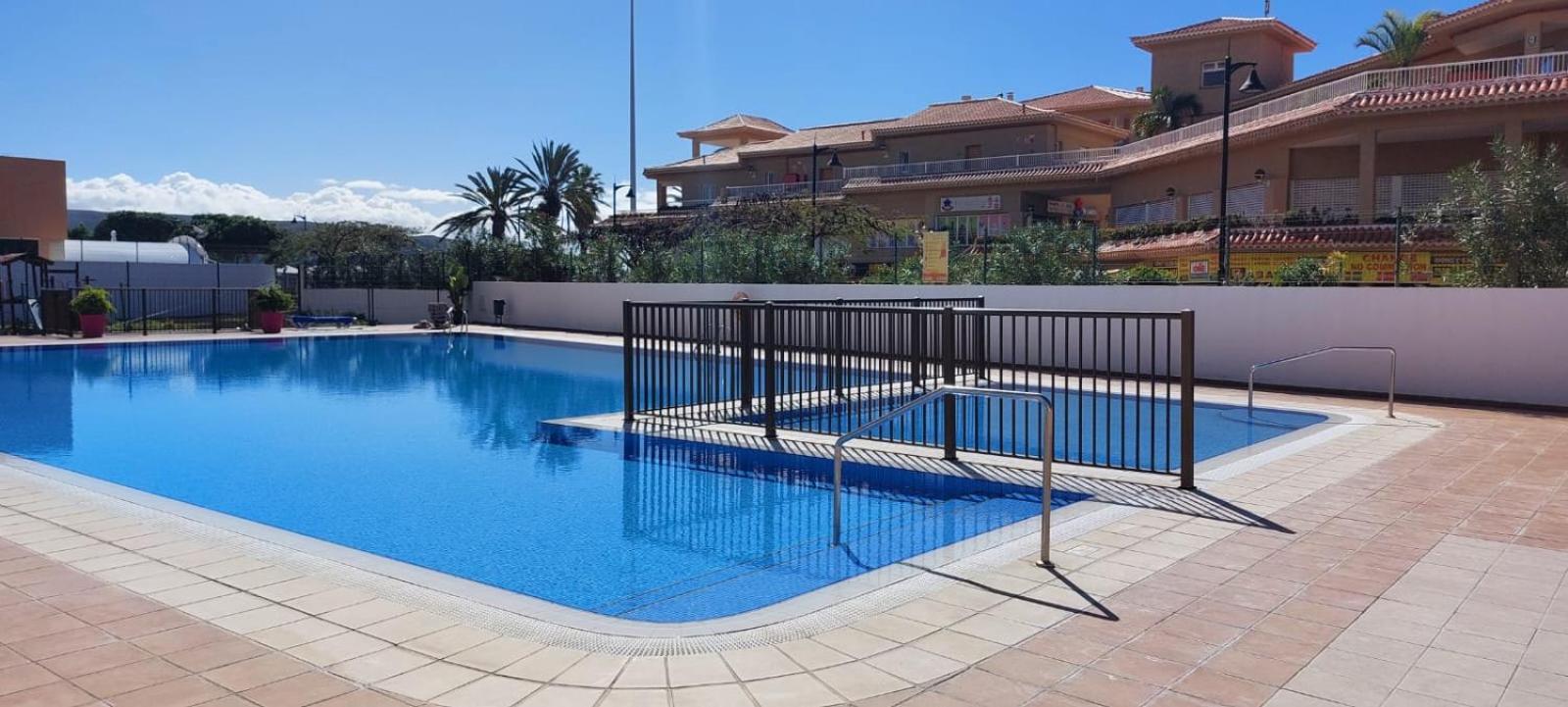 Firstline Apartment Los Cristianos Arona  Extérieur photo