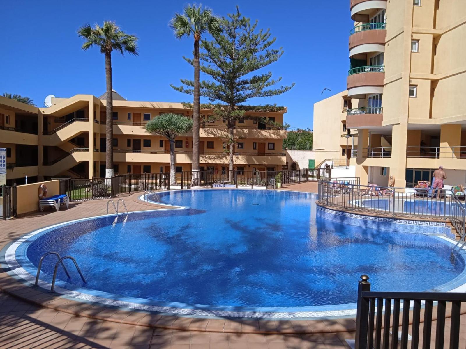 Firstline Apartment Los Cristianos Arona  Extérieur photo