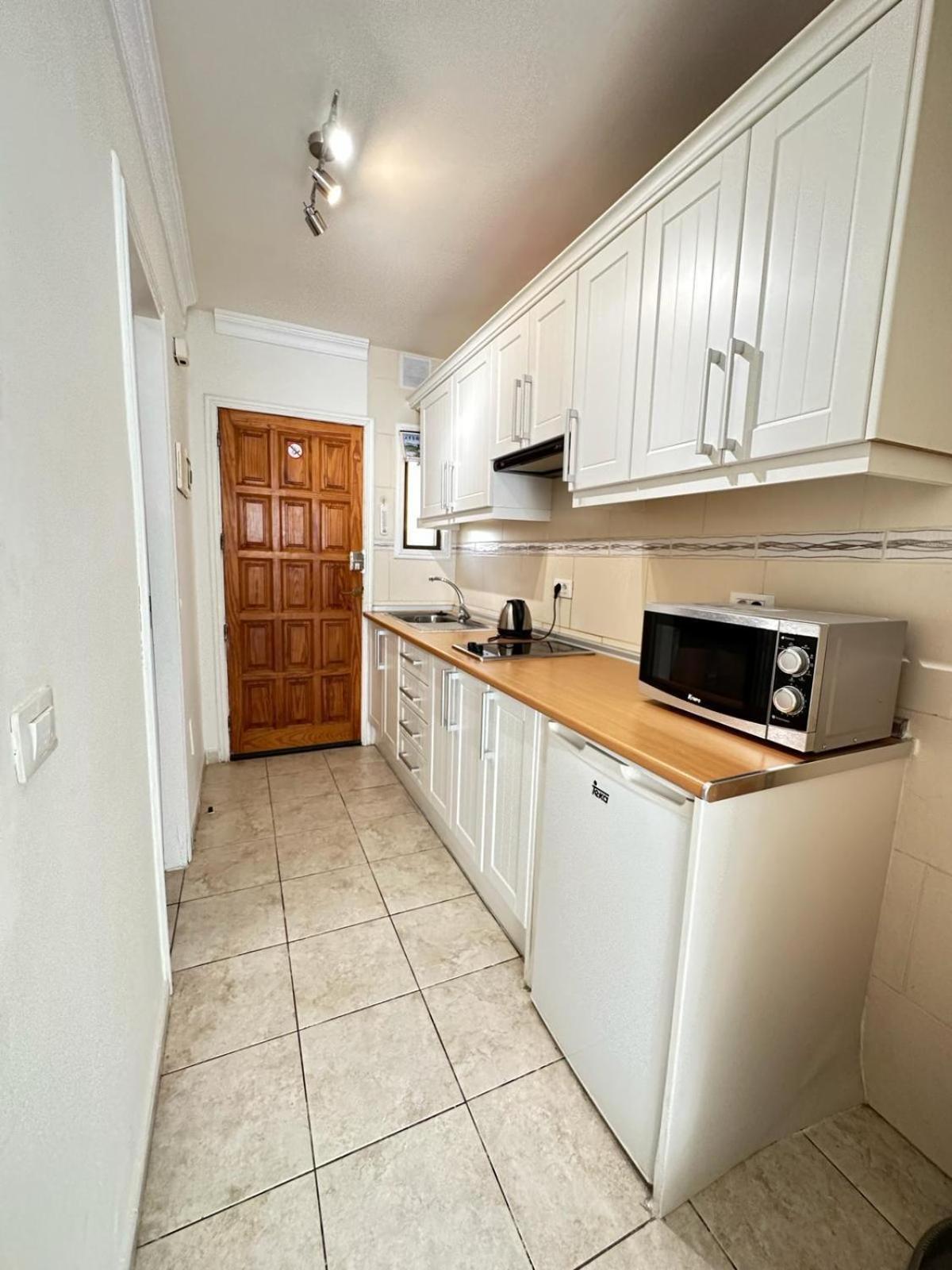 Firstline Apartment Los Cristianos Arona  Extérieur photo