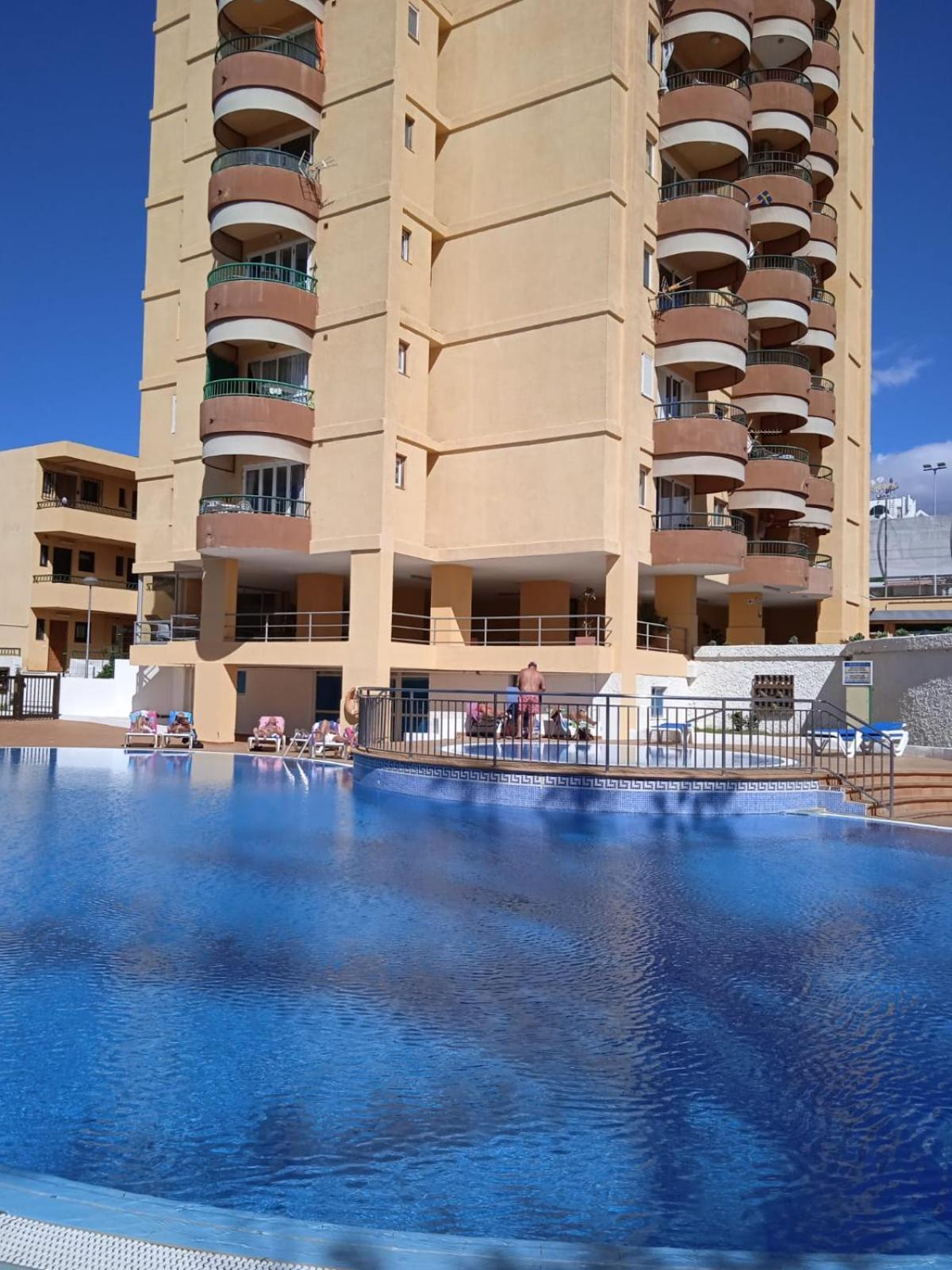 Firstline Apartment Los Cristianos Arona  Extérieur photo