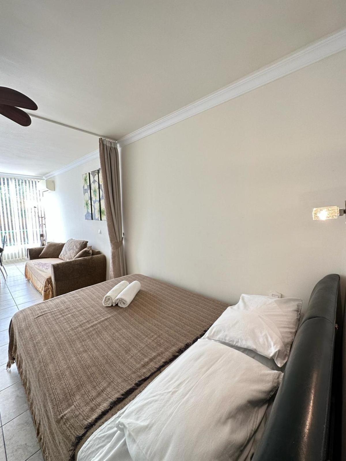 Firstline Apartment Los Cristianos Arona  Extérieur photo